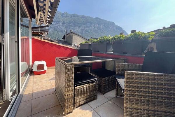 AMPIA E TIPICA CASA DI 5.5 LOCALI A RIVA SAN VITALE 2