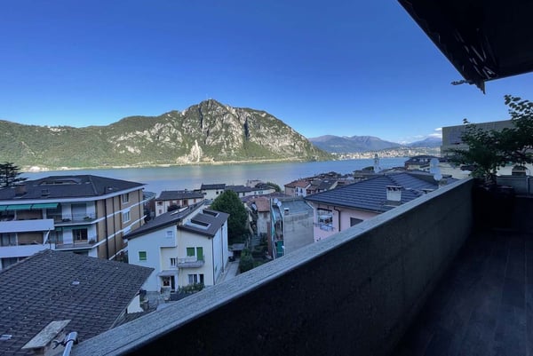 OCCASIONE - ATTICO 4.5 LOCALI VISTA LAGO A CAMPIONE D'ITALIA 2