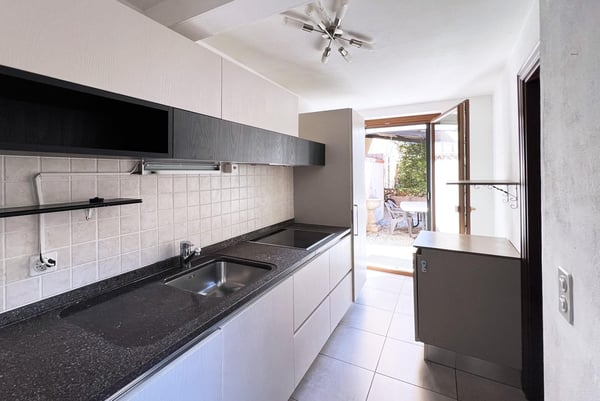 BELLA CASA UNIFAMILIARE DI 4.5 LOCALI CON GIARDINO A CHIASSO 3