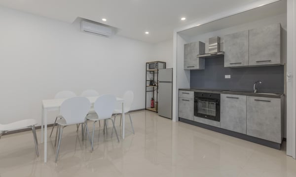 INVESTIMENTO IDEALE - RISTORANTE E HOTEL AVVIATI A MAGLIASO 3
