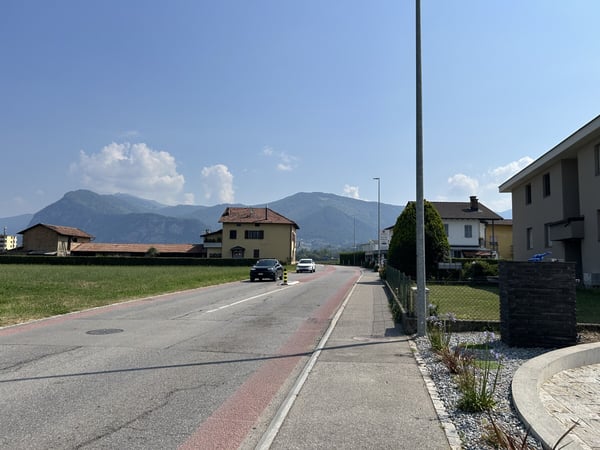 AFFITTASI LOCALE COMMERCIALE IN AREA STRATEGICA A NOVAZZANO 9