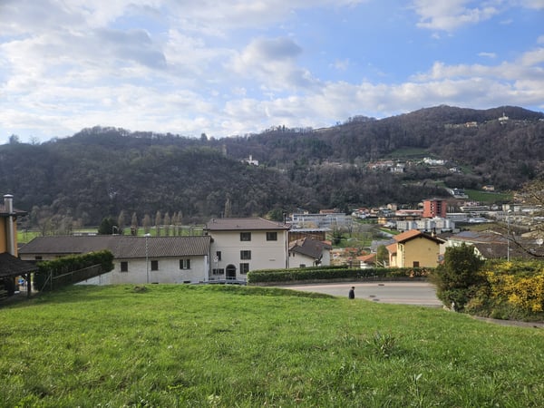 TERRENO EDIFICABILE DI 1000 MQ CON VISTA APERTA A BARBENGO 4