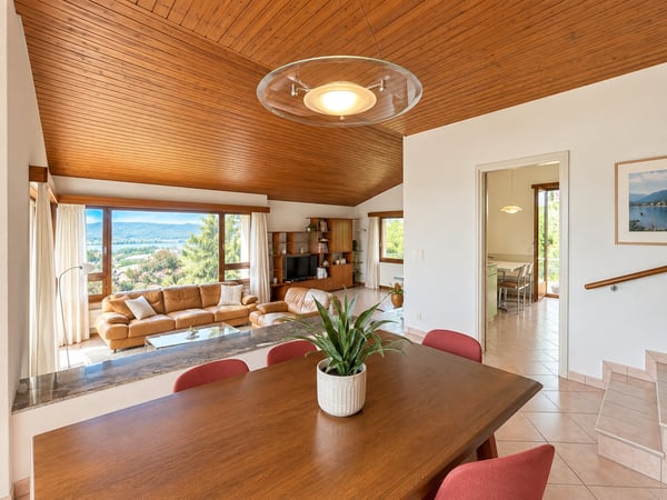 AFFITTASI 5.5 LOCALI CON GIARDINO E VISTA LAGO A MELANO