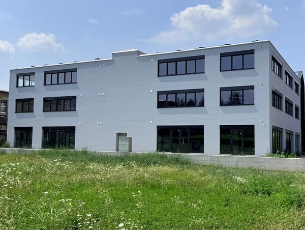 NUOVO SPAZIO ARTIGIANALE/COMMERCIALE MODULABILE A MENDRISIO 2