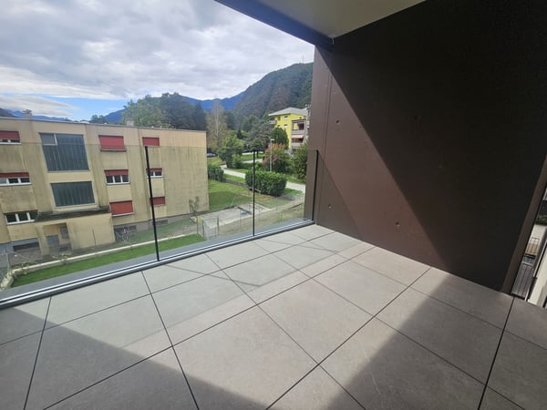 AFFITTASI NUOVO E BELLISSIMO 2.5 LOCALI A LUMINO 3