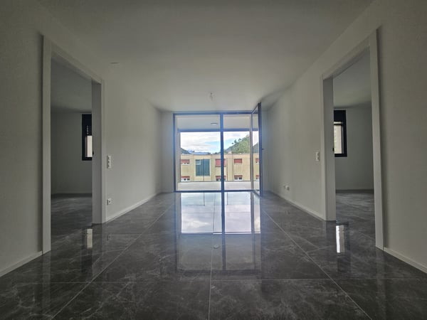 AFFITTASI NUOVO E BELLISSIMO 2.5 LOCALI A LUMINO 2