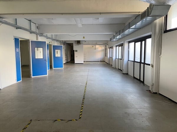 AMPIO STABILE ARTIGIANALE/COMMERCIALE INDIPENDENTE A BALERNA 4