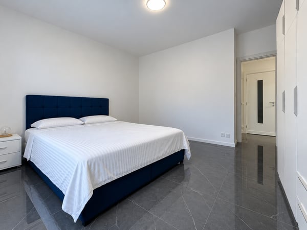 AFFITTASI ATTICO ARREDATO DI 2.5 LOCALI CON BALCONE A LUGANO 8