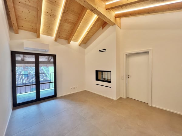 AFFITTASI GRAZIOSO 2.5 LOCALI CON BALCONE A RIVA SAN VITALE 3