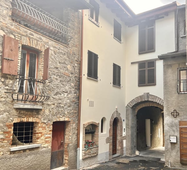 AFFITTASI GRAZIOSO 2.5 LOCALI CON BALCONE A RIVA SAN VITALE 8