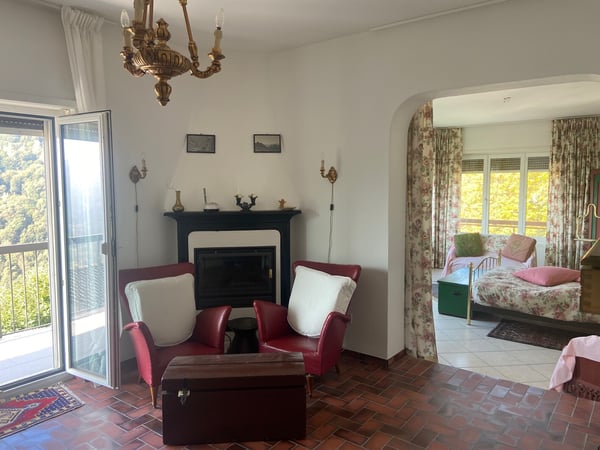 CASA DI 2 APPARTAMENTI CON VISTA PANORAMICA IN VAL DI MUGGIO 6