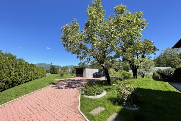 AFFITTASI MODERNO 4.5 LOCALI CON PARCO RESIDENZIALE A STABIO 11