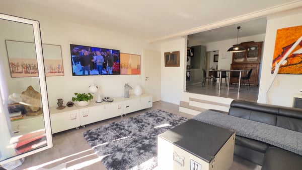CASA BIFAMILIARE DI 7 LOCALI CON GRANDE GIARDINO A SESSA 2