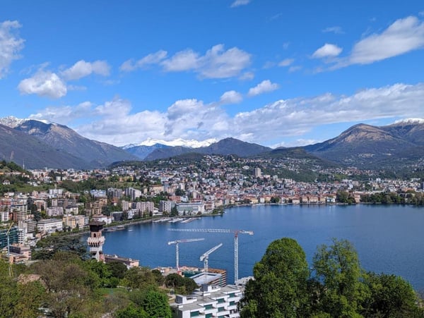Appartamento di lusso con splendida vista lago nelle Residenza Emerald Living 3