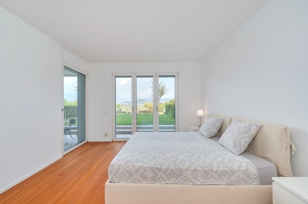 Appartamento di lusso con splendida vista lago nelle Residenza Emerald Living 10