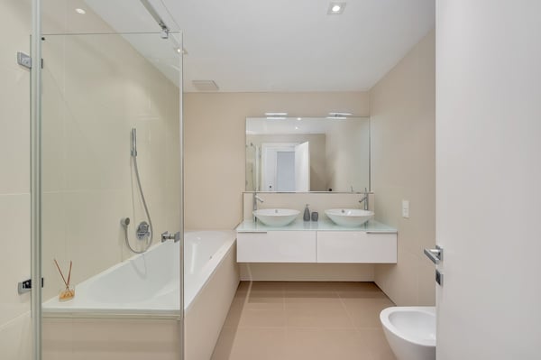 Appartamento di lusso con splendida vista lago nelle Residenza Emerald Living 11