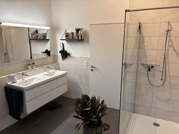 3 1/2-Zimmer Maisonettewohnung mit Sitzplatz in umgebauter Scheune / Riegelhaus 13
