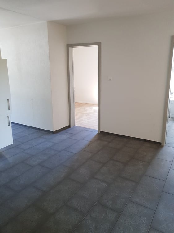3 1/2 Zimmerwohnung mit Sicht ins Grüne 4