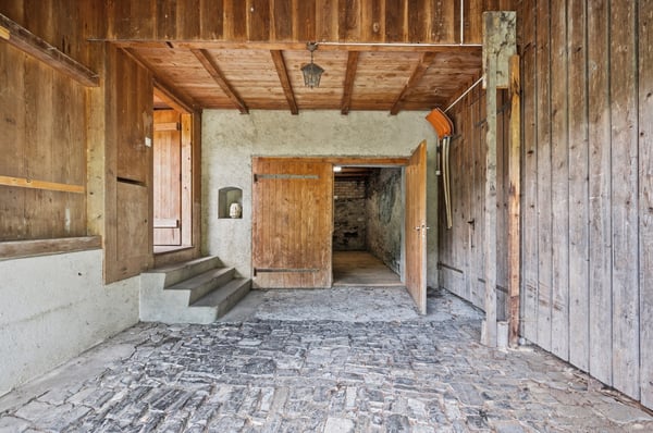 Charaktervolles 10.5 Zi.- Haus mit herrlichem Umschwung 8