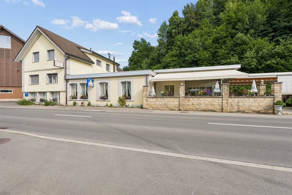 Traditionelle Gastronomieliegenschaft mit Wohnraum und grossem Potenzial 1