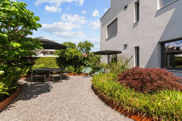 ENGELHOF | zentral, ruhig, seenah, exklusiver Garten, top Zustand, gehobener Ausbaustandard 2