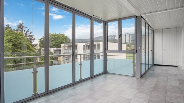 4.5-Zimmerwohnung mit großzügigem Wintergarten. Jetzt verfügbar - Das kann Ihr neues Zuhause sein! 4