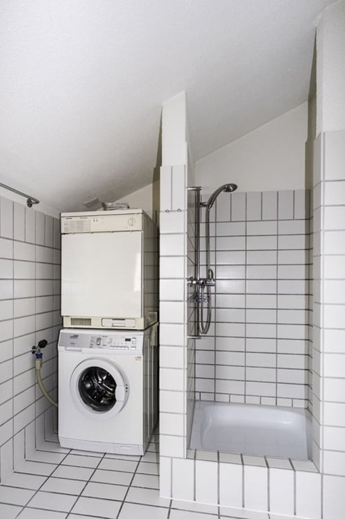 Charmante 110 m2 grosse Dachwhg. und zusätzlichem Studio-/Atelierzimmer, 2 Terrassen, Abstellräume 10