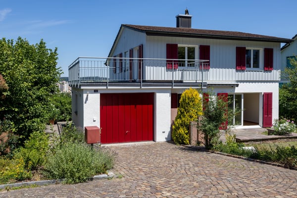 Einfamilienhaus mit Umschwung und unverbauter Nachbarsparzellen zu vermieten