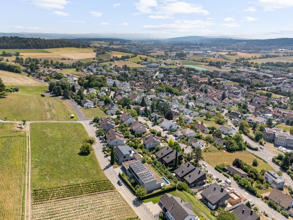 Oberhalb Primarschule mit Weitsicht - familienfreundlich gelegen 3