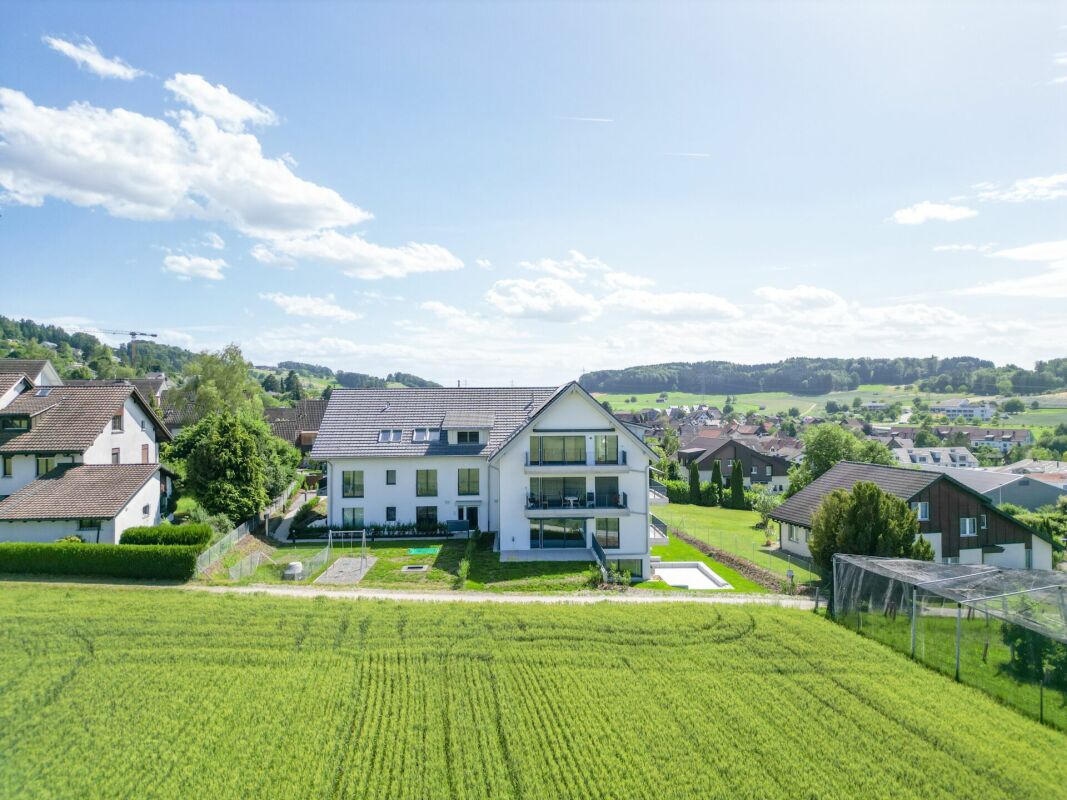 Unbeatable view of the agricultural zone and the Uetliberg guaranteed!