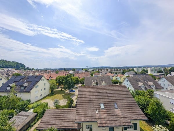 Grosszügiges Wohnen mit Weitblick über Bachenbülach 10