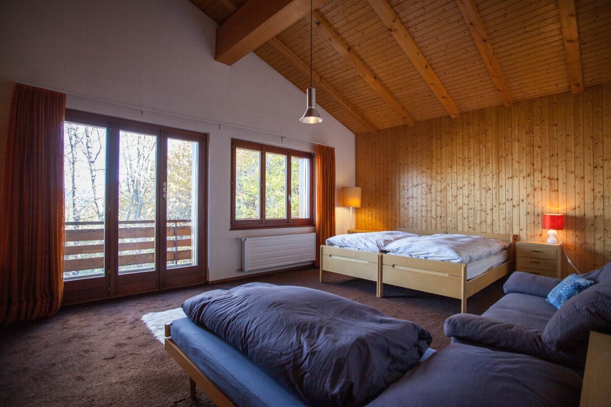 Chalet-villa avec trois unités d'habitation et espace de bien-être