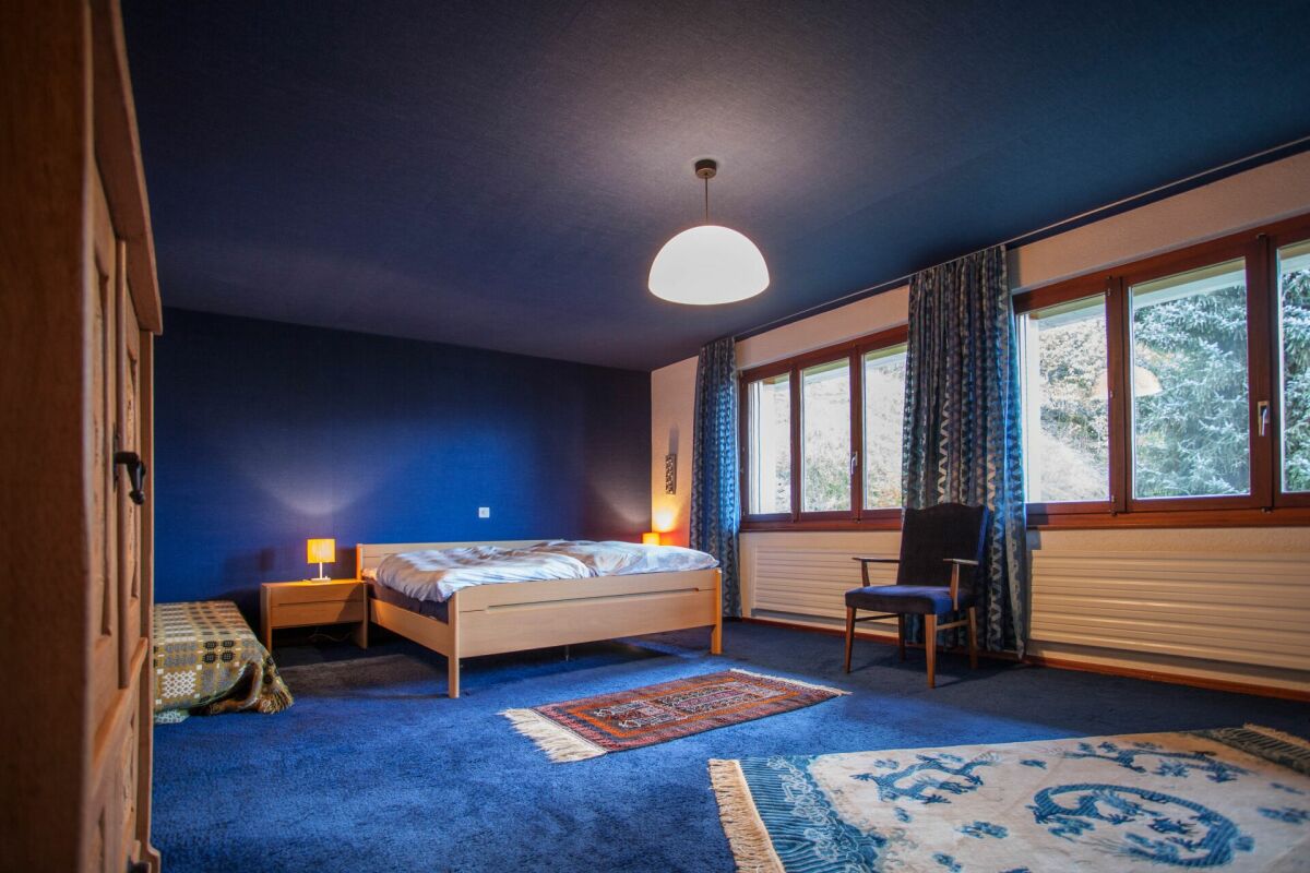 Chalet-villa avec trois unités d'habitation et espace de bien-être