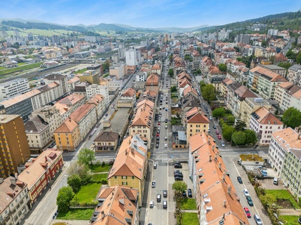 Renditeobjekt mit 12 renovierten Einheiten 2