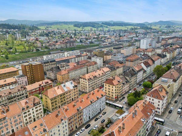 Renditeobjekt mit 12 renovierten Einheiten 12