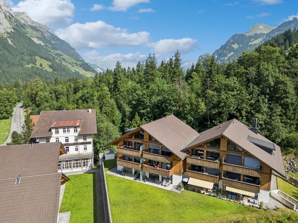 Moderne 1.5-Zimmer-Gartenwohnung in gepflegter Liegenschaft im Herzen von Kandersteg 11