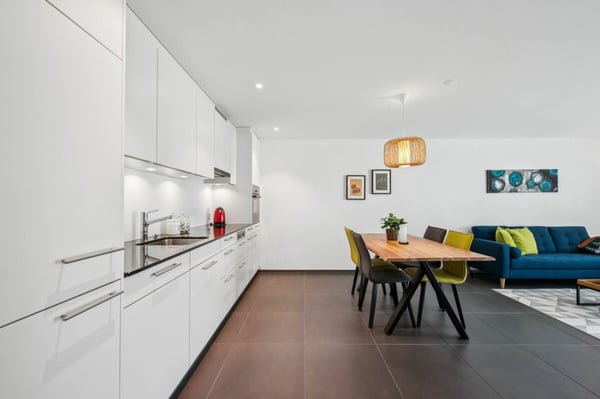 Moderne 1.5-Zimmer-Gartenwohnung in gepflegter Liegenschaft im Herzen von Kandersteg 3