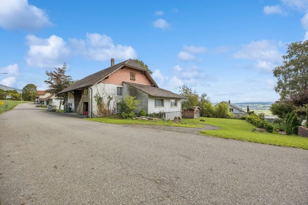 Bauland mit Altbauliegenschaft in Bettlach mit vielseitigen Nutzungsmöglichkeiten 2