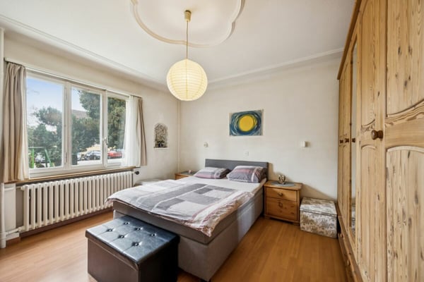 Doppelhaushälfte in der Geschäftszone - renovationsbedürftig und zentral gelegen 7