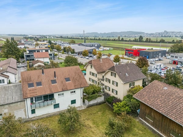 Investitionschance: Doppelhaushälfte in der Geschäftszone, kombinierbar für Wohnen & Gewerbe 12