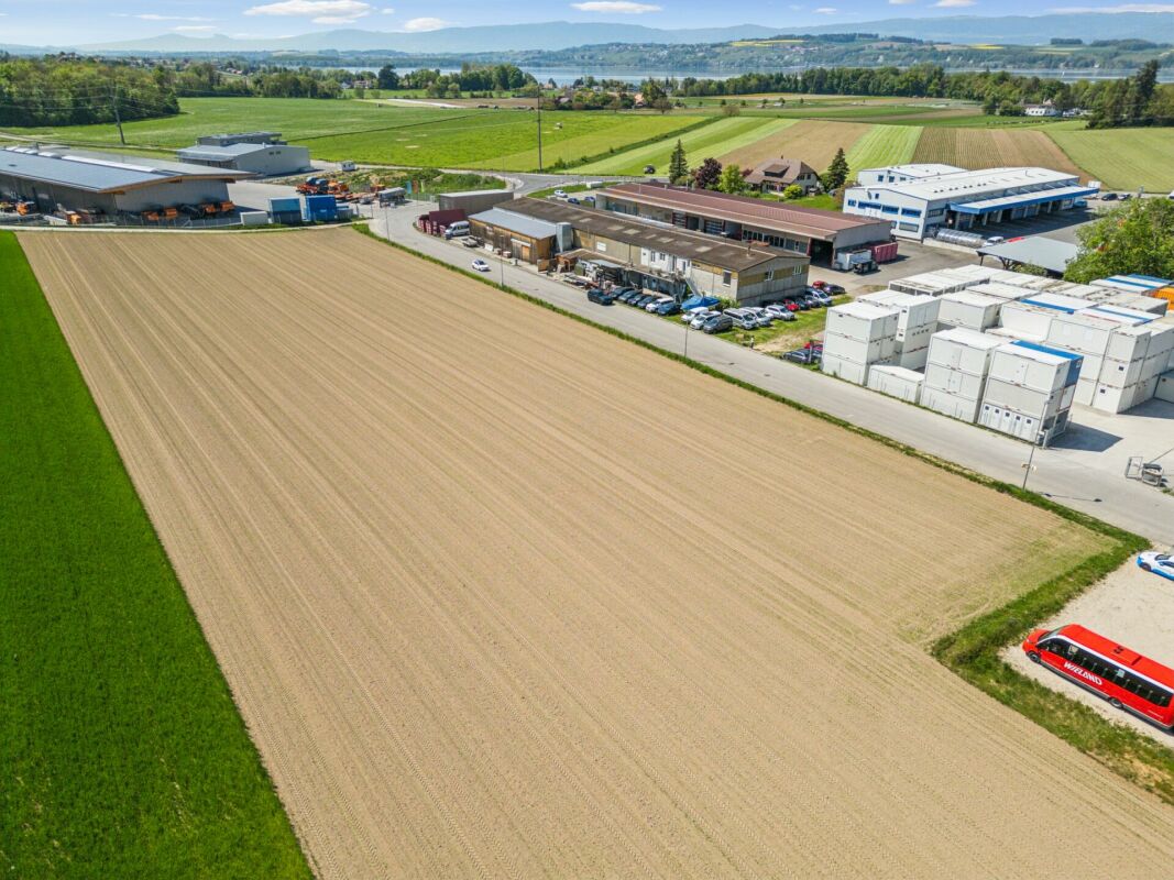 Terreno industriale spazioso nella regione economica molto richiesta di Murten