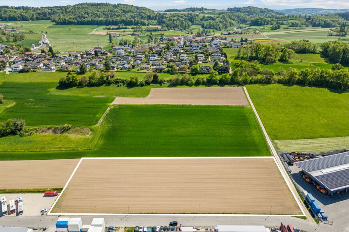 Terreno industriale spazioso nella regione economica molto richiesta di Murten