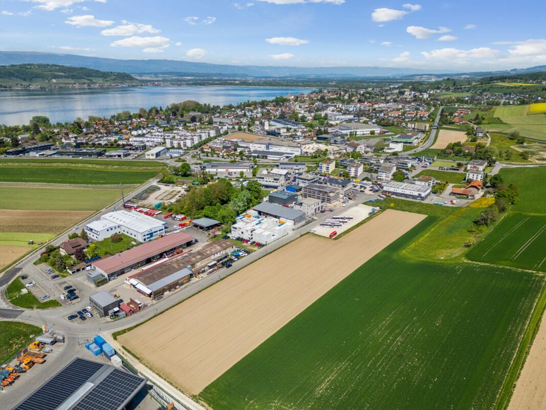 Terreno industriale spazioso nella regione economica molto richiesta di Murten