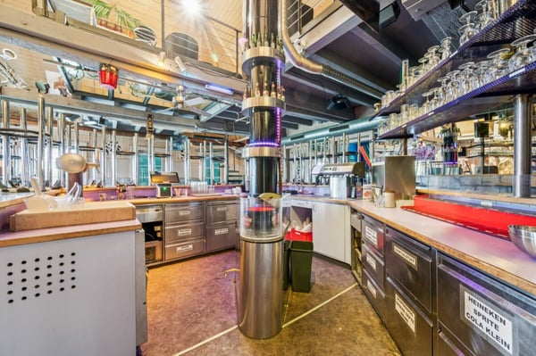 Attraktive Liegenschaft mit Restaurant und grossflächigem Parkplatz 7