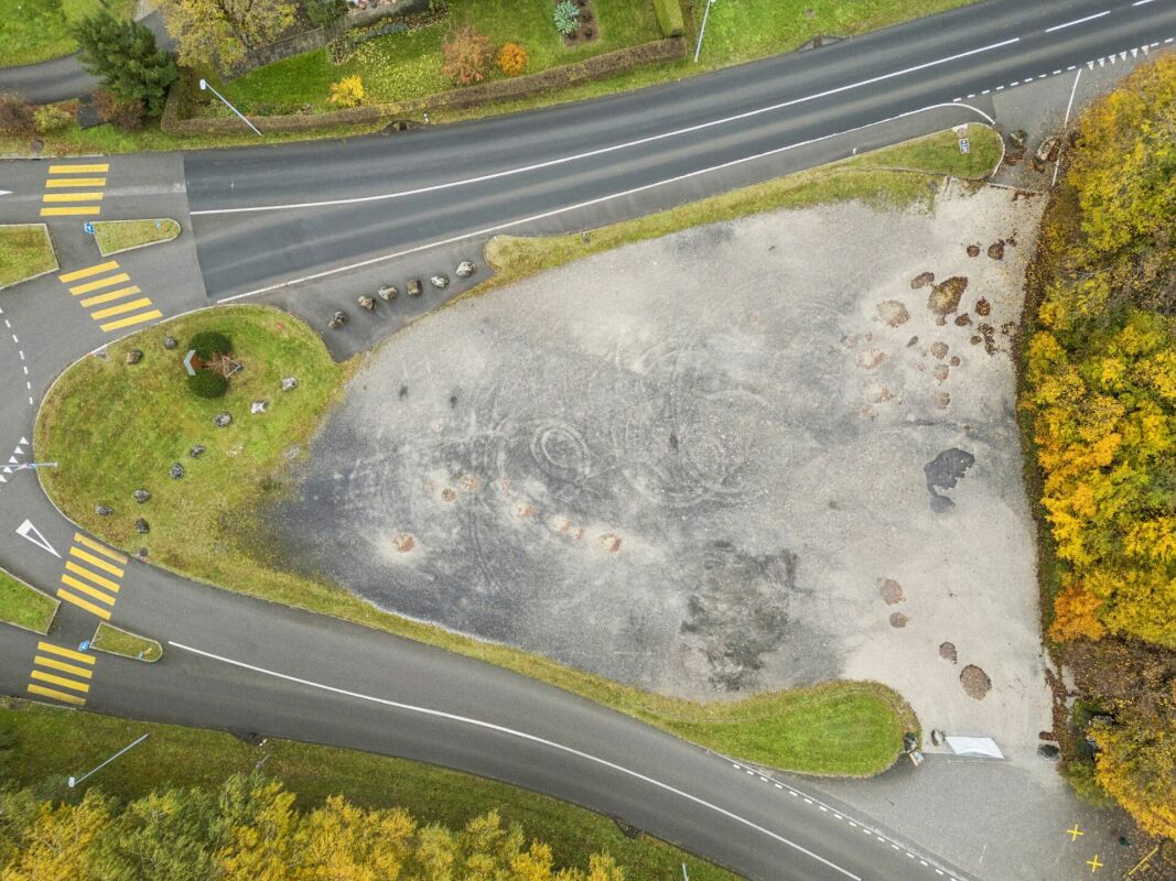 Attraktive Liegenschaft mit Restaurant und grossflächigem Parkplatz