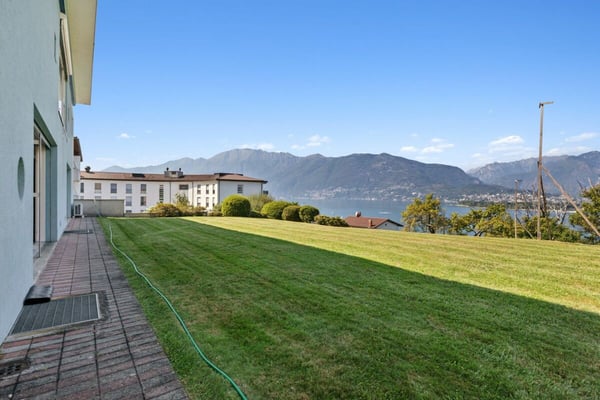 Bauland mit unverbaubarer Seesicht 5