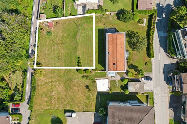 Bauland mit unverbaubarer Seesicht 2