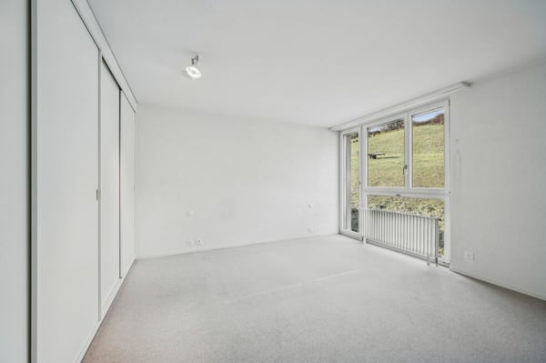 Familienfreundliche Etagenwohnung mit zwei Balkonen und wunderbarer Weitsicht (im Baurecht) 6