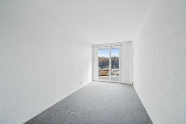 Familienfreundliche Etagenwohnung mit zwei Balkonen und wunderbarer Weitsicht (im Baurecht) 9