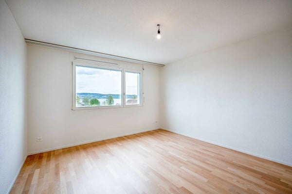 Attraktive 1.5-Zimmer-Wohnung mit viel Nutzfläche und Seesicht 8